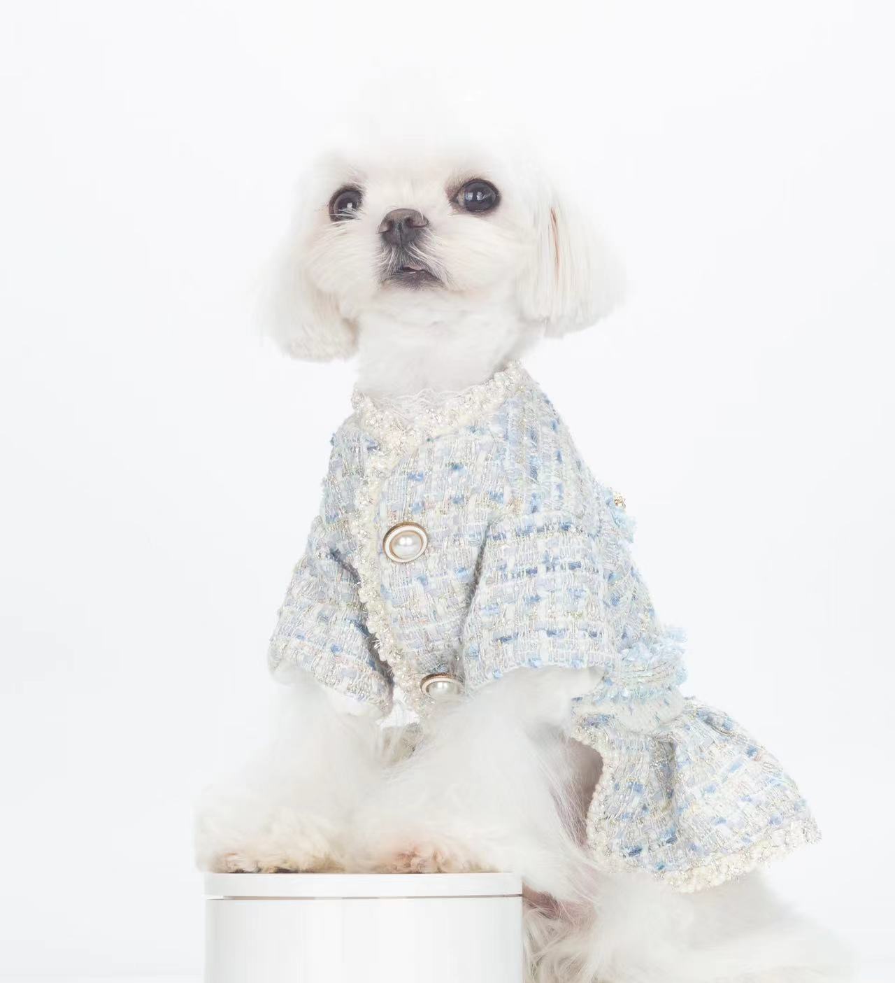 Elegant Tweed Pearl Button Jacket