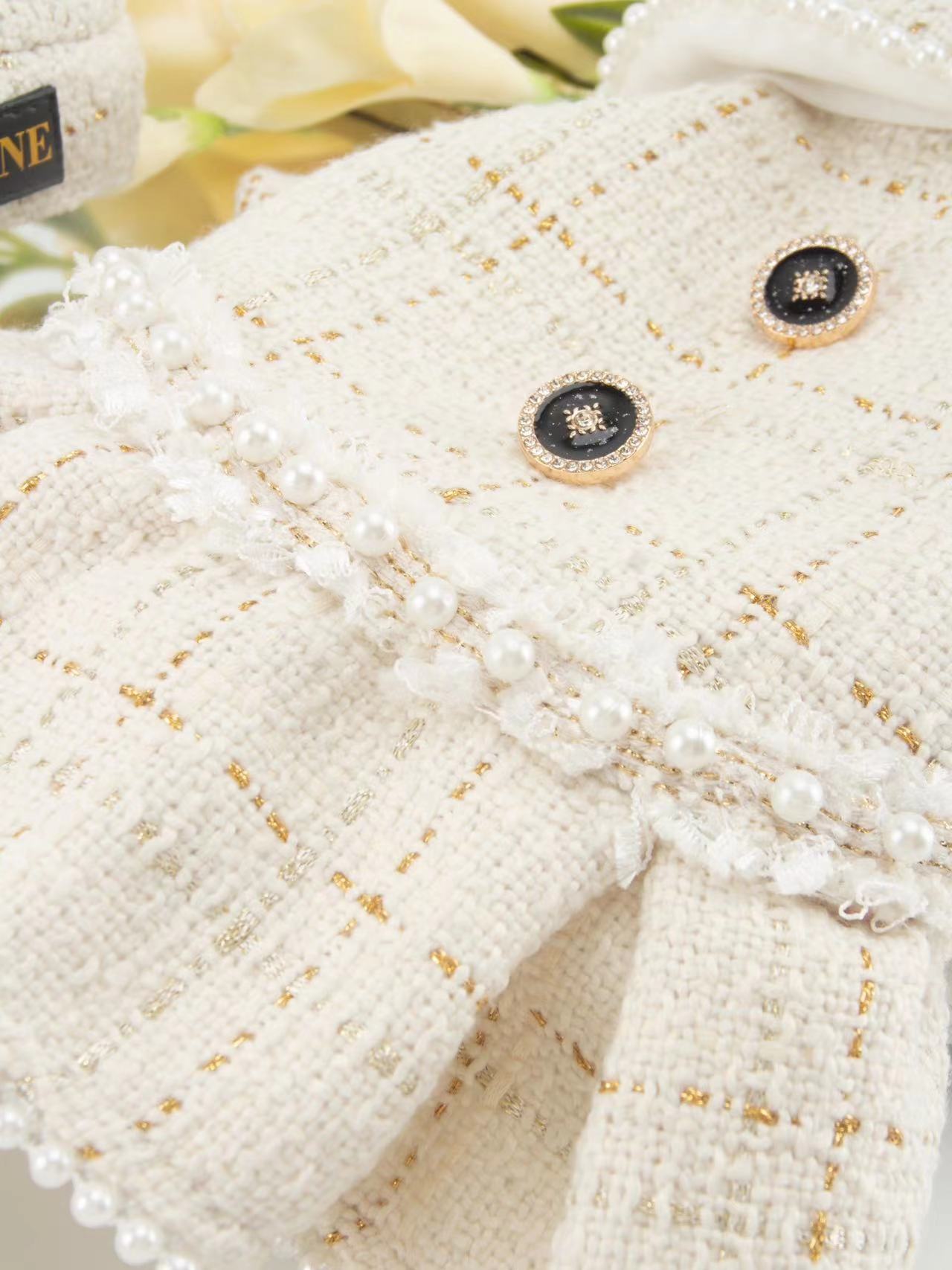 Elegant Tweed Pearl Button Jacket