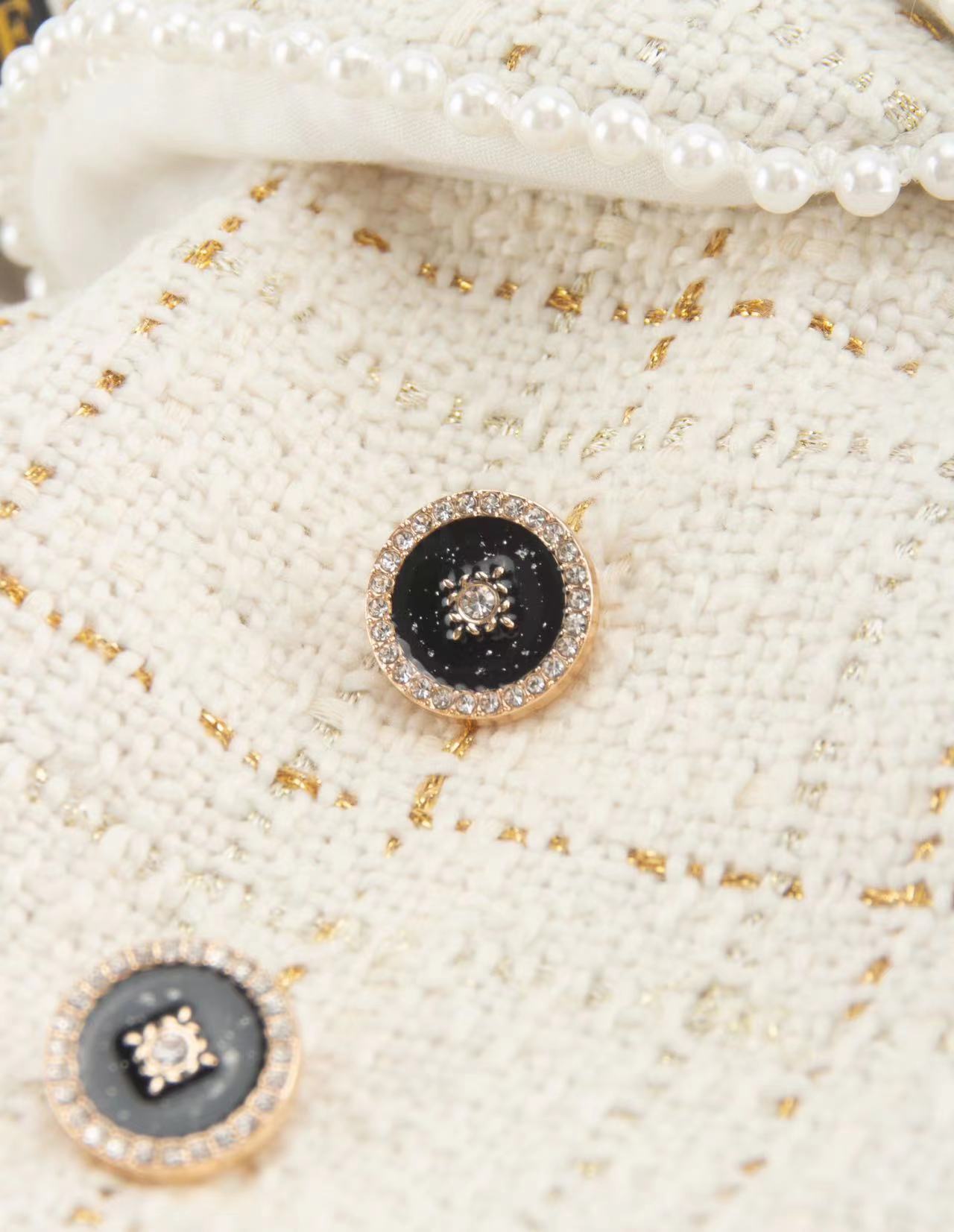 Elegant Tweed Pearl Button Jacket